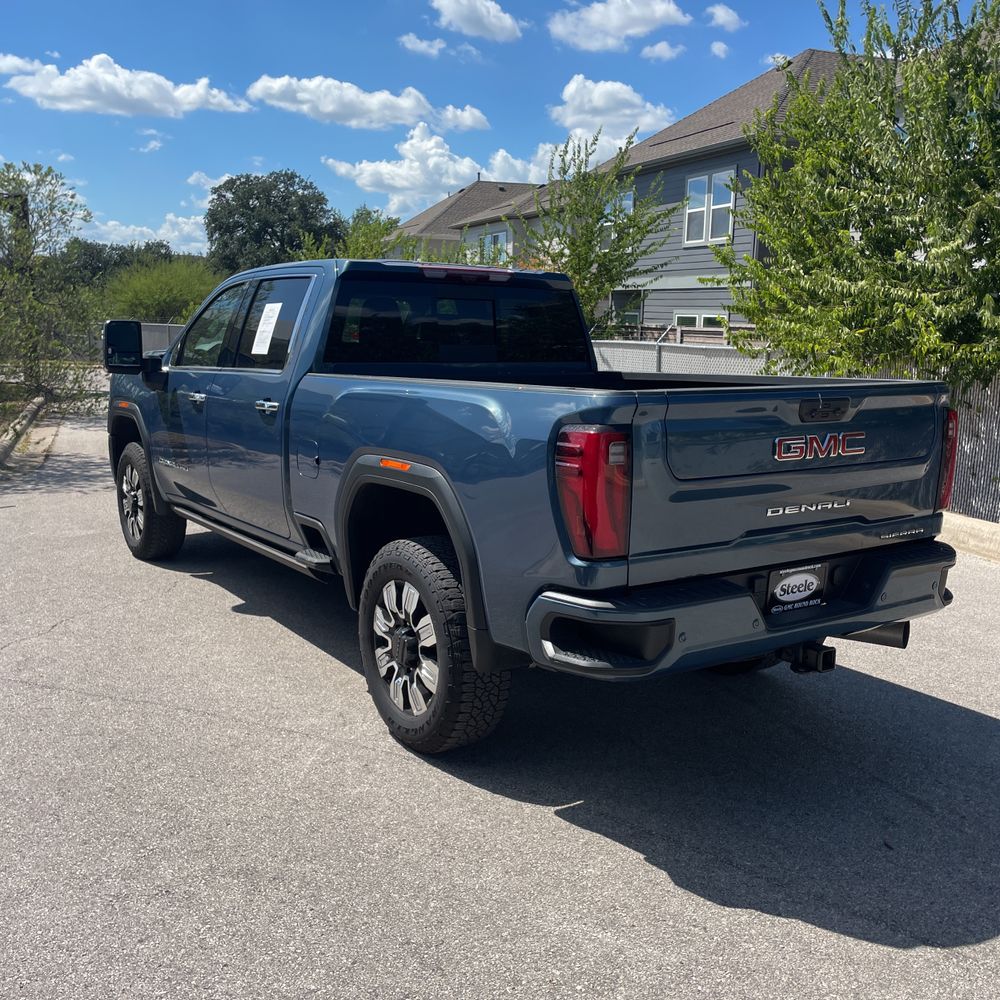 2024 GMC Sierra 3500HD Denali