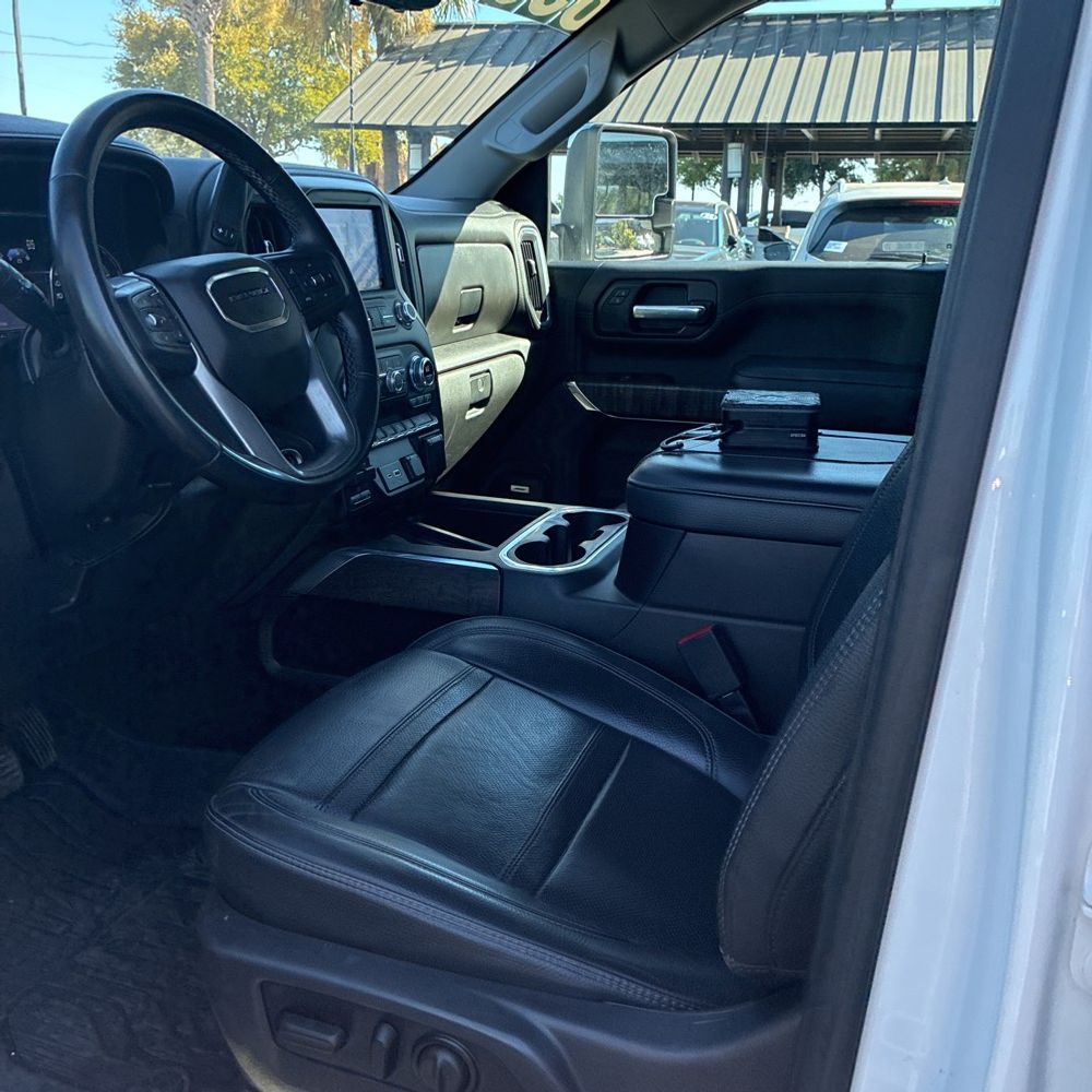 2023 GMC Sierra 3500 Denali