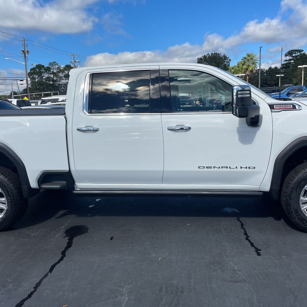 2023 GMC Sierra 3500HD Denali