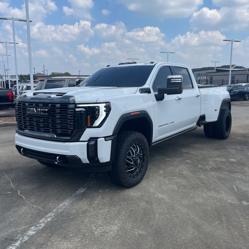 2024 GMC Sierra 3500HD Denali Ultimate