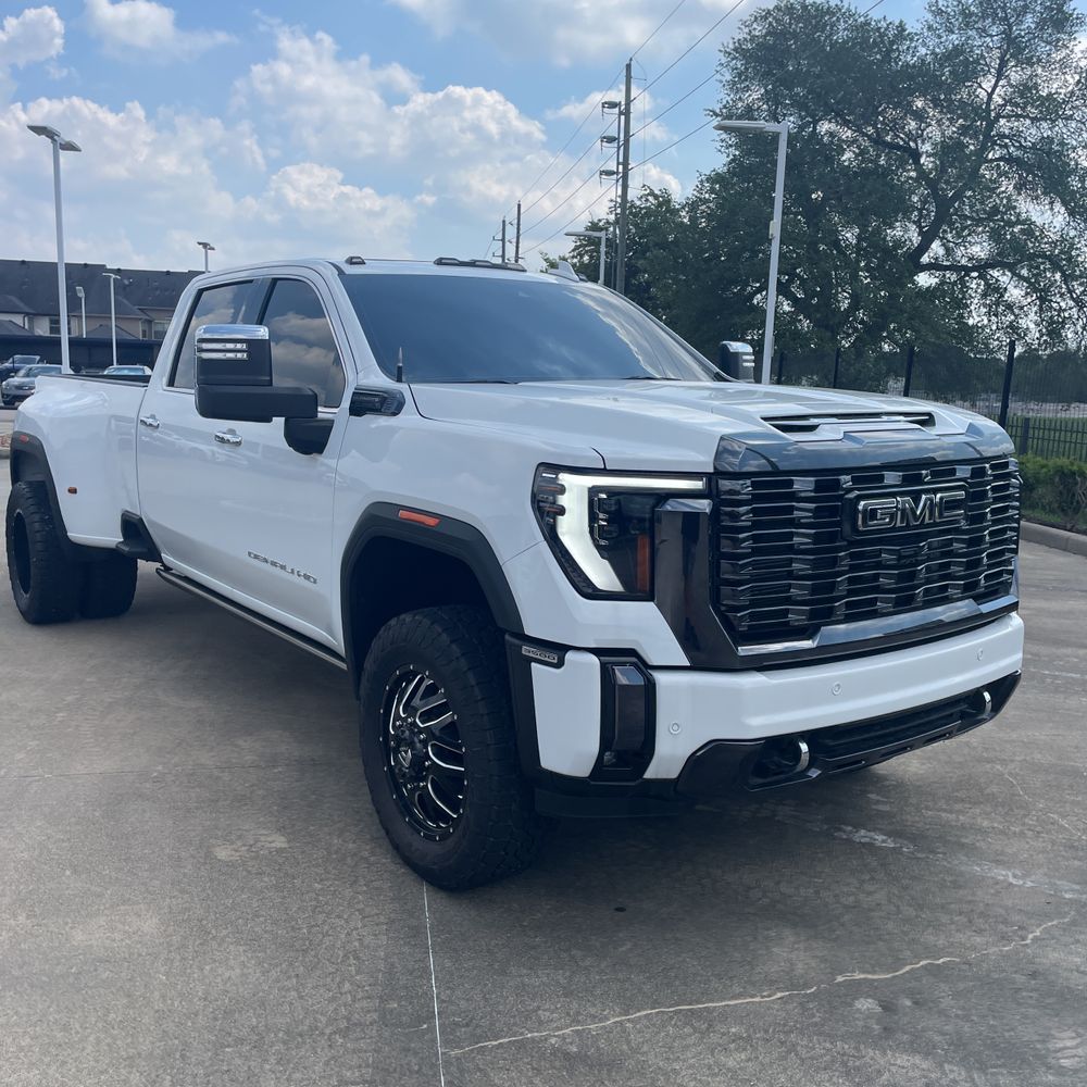 2024 GMC Sierra 3500HD Denali Ultimate