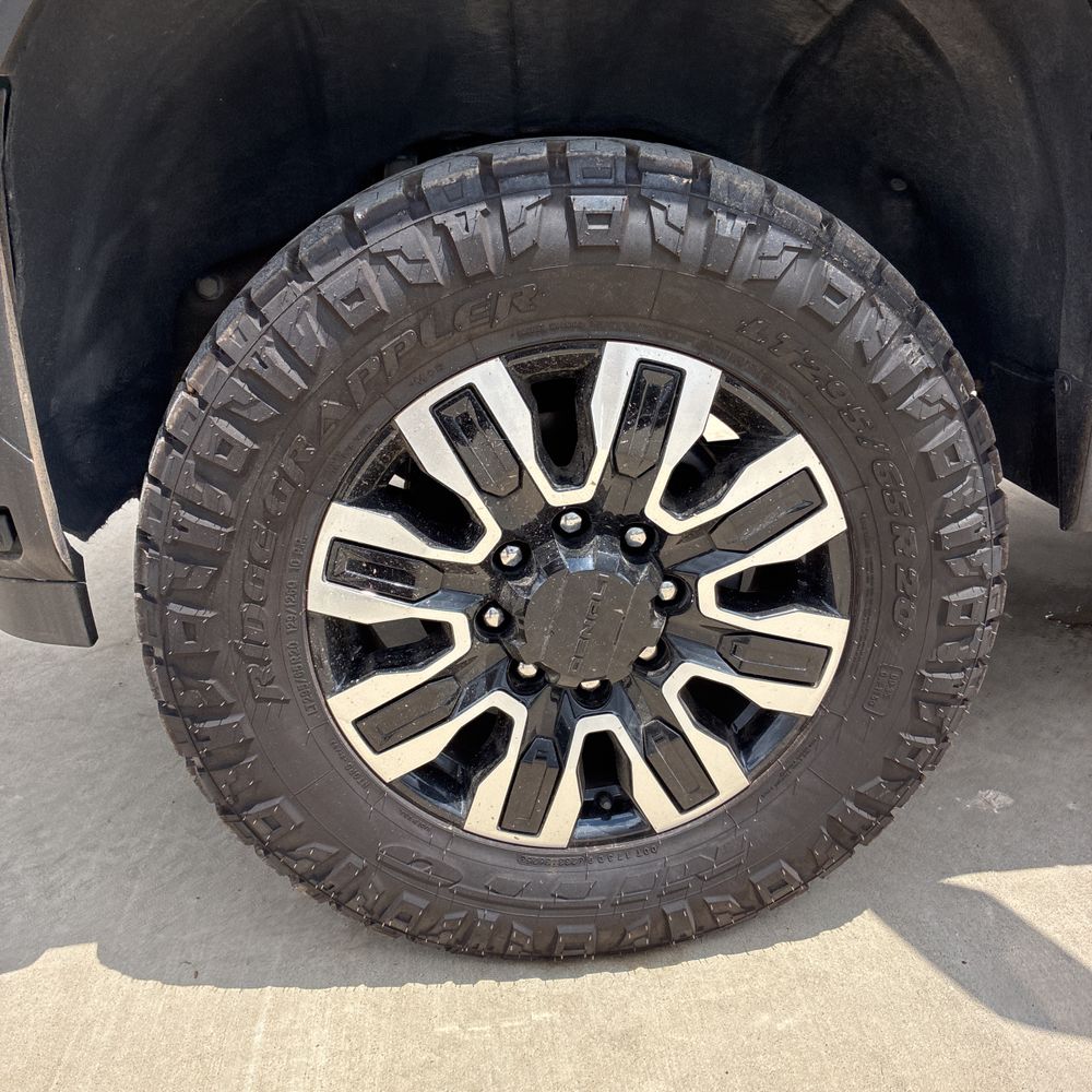 2024 GMC Sierra 3500HD Denali Ultimate