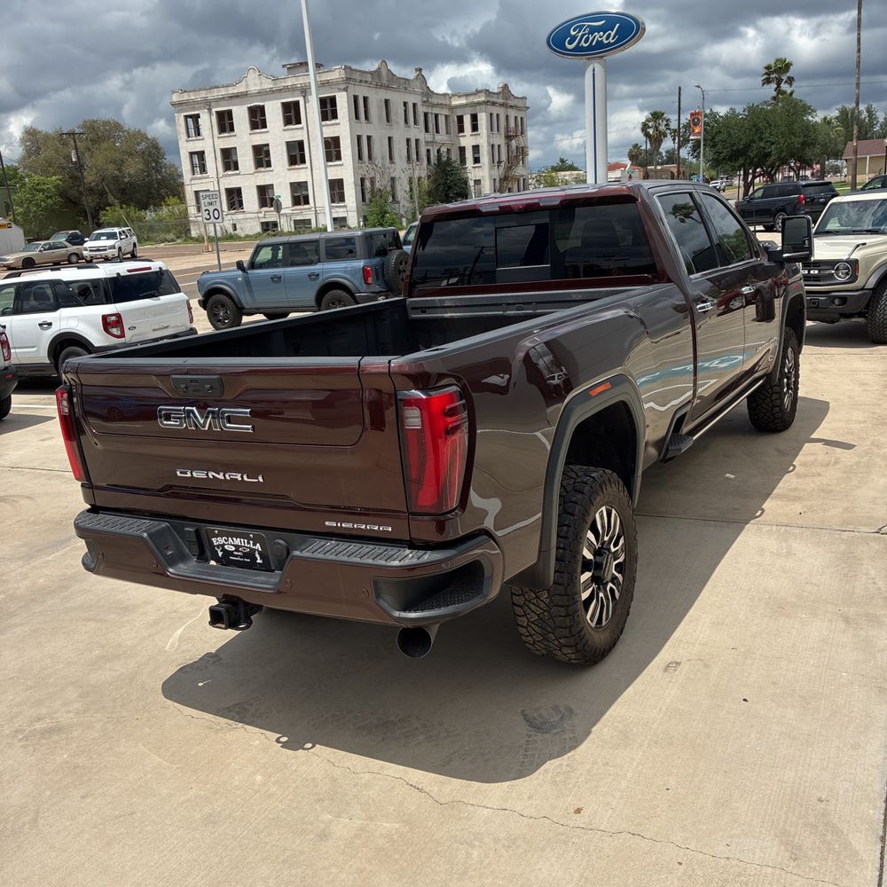 2024 GMC Sierra 3500HD Denali Ultimate