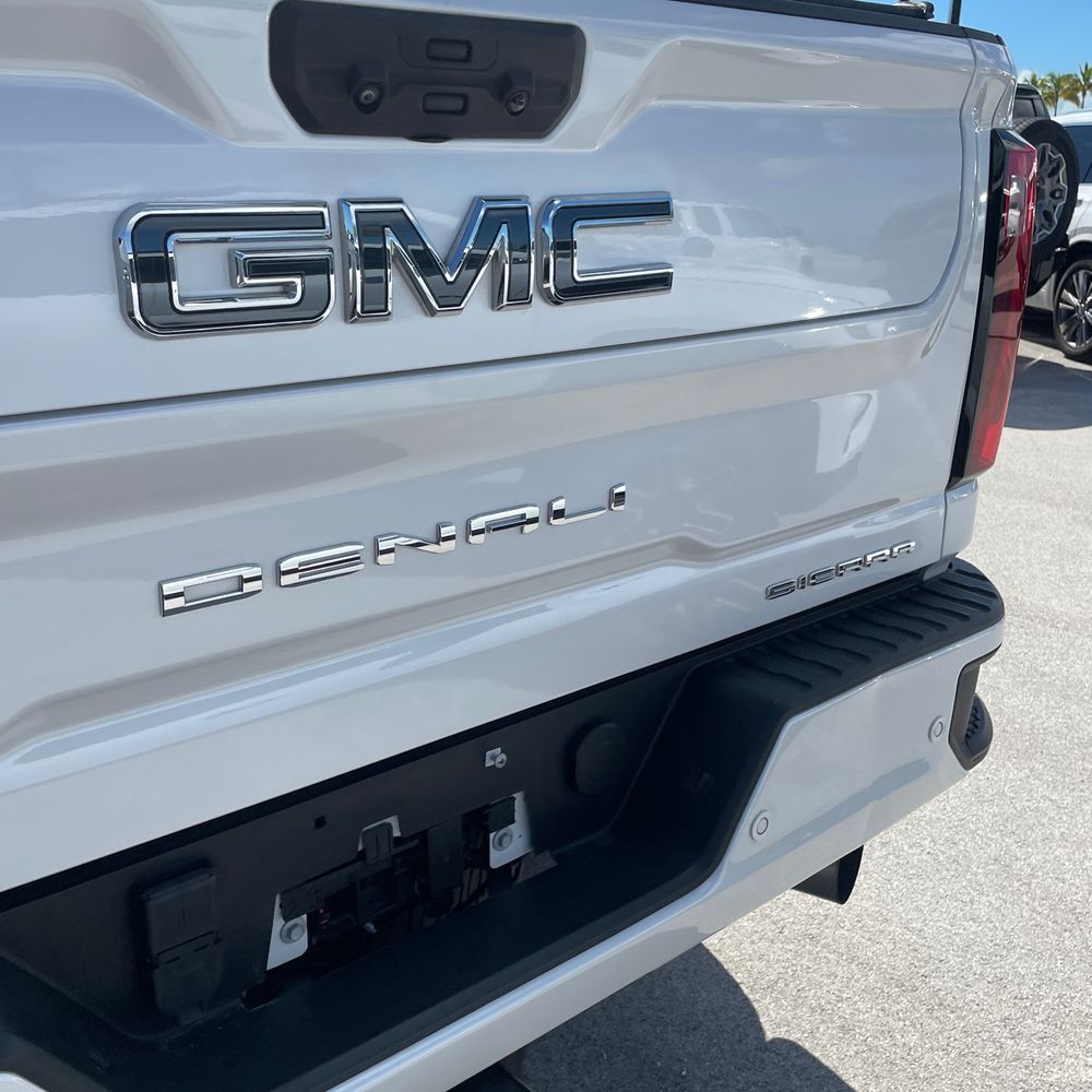 2024 GMC Sierra 3500HD Denali Ultimate