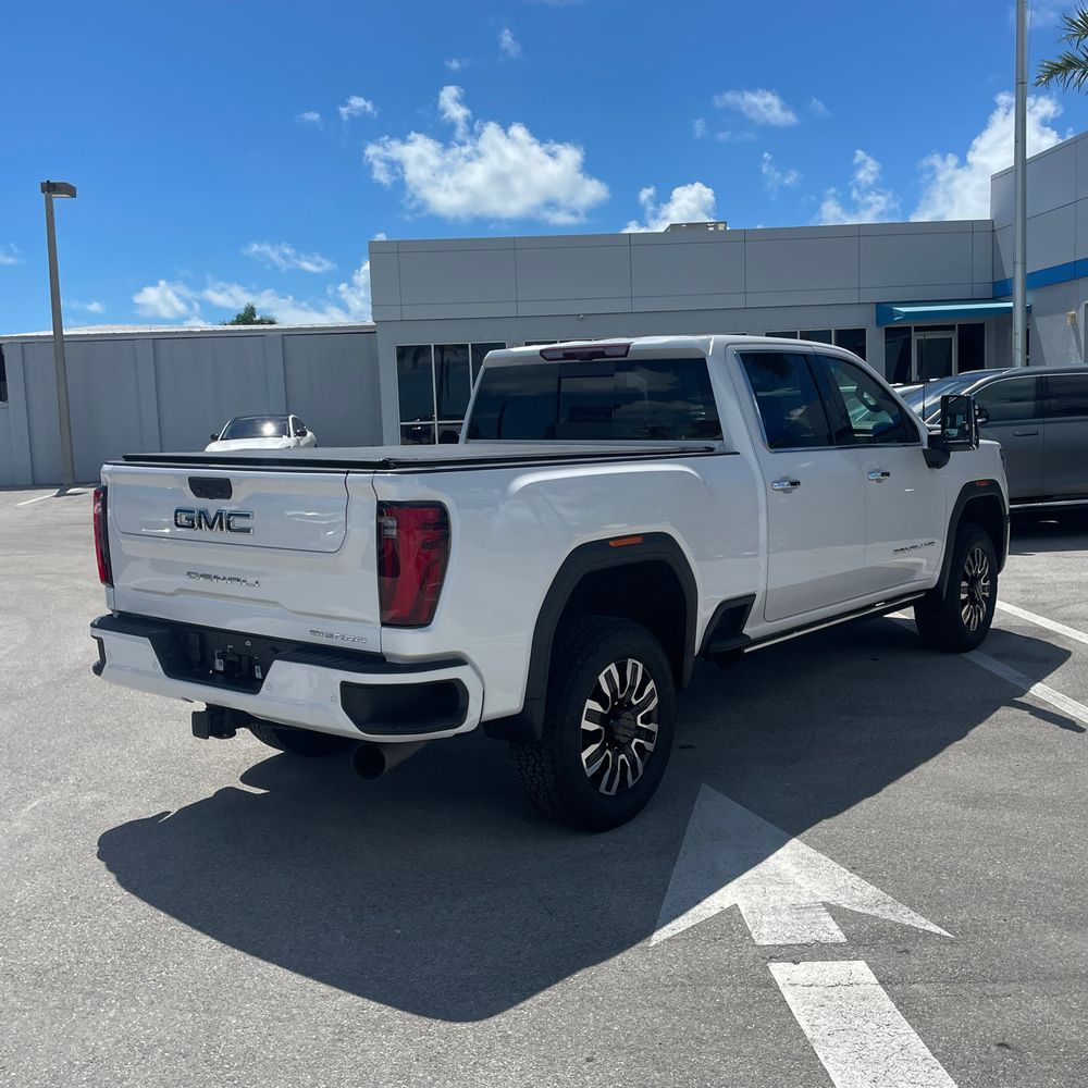 2024 GMC Sierra 3500HD Denali Ultimate