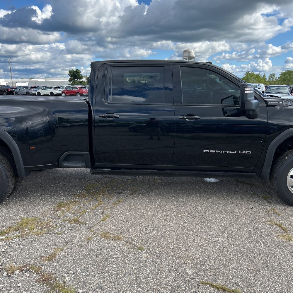 2024 GMC Sierra 3500 Denali Ultimate