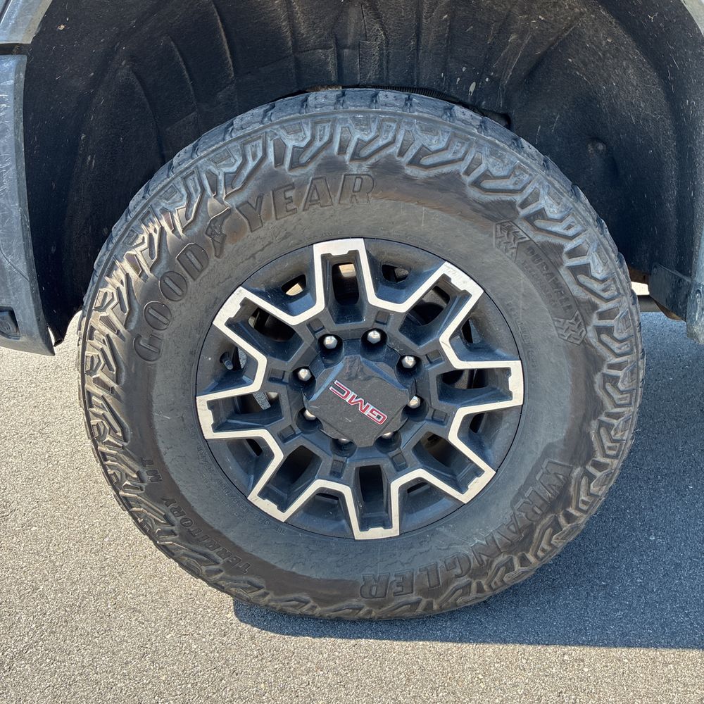 2024 GMC Sierra 2500HD AT4X