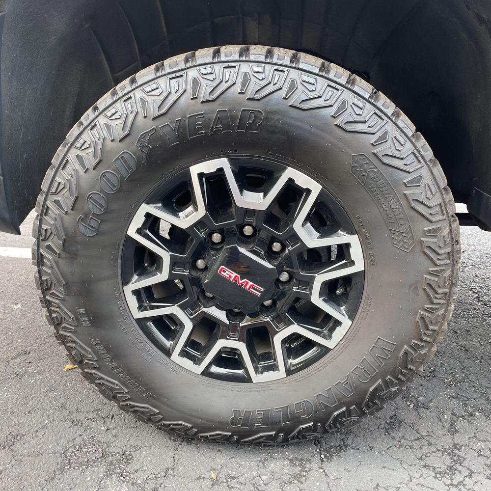 2024 GMC Sierra 2500 AT4X