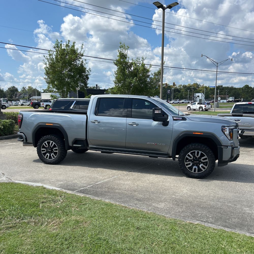 2025 GMC Sierra 2500HD AT4