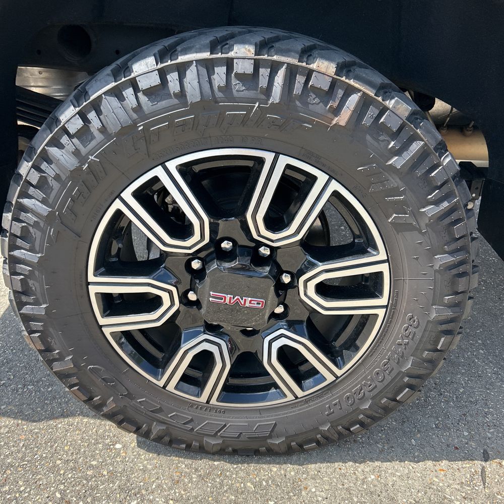 2025 GMC Sierra 2500HD AT4