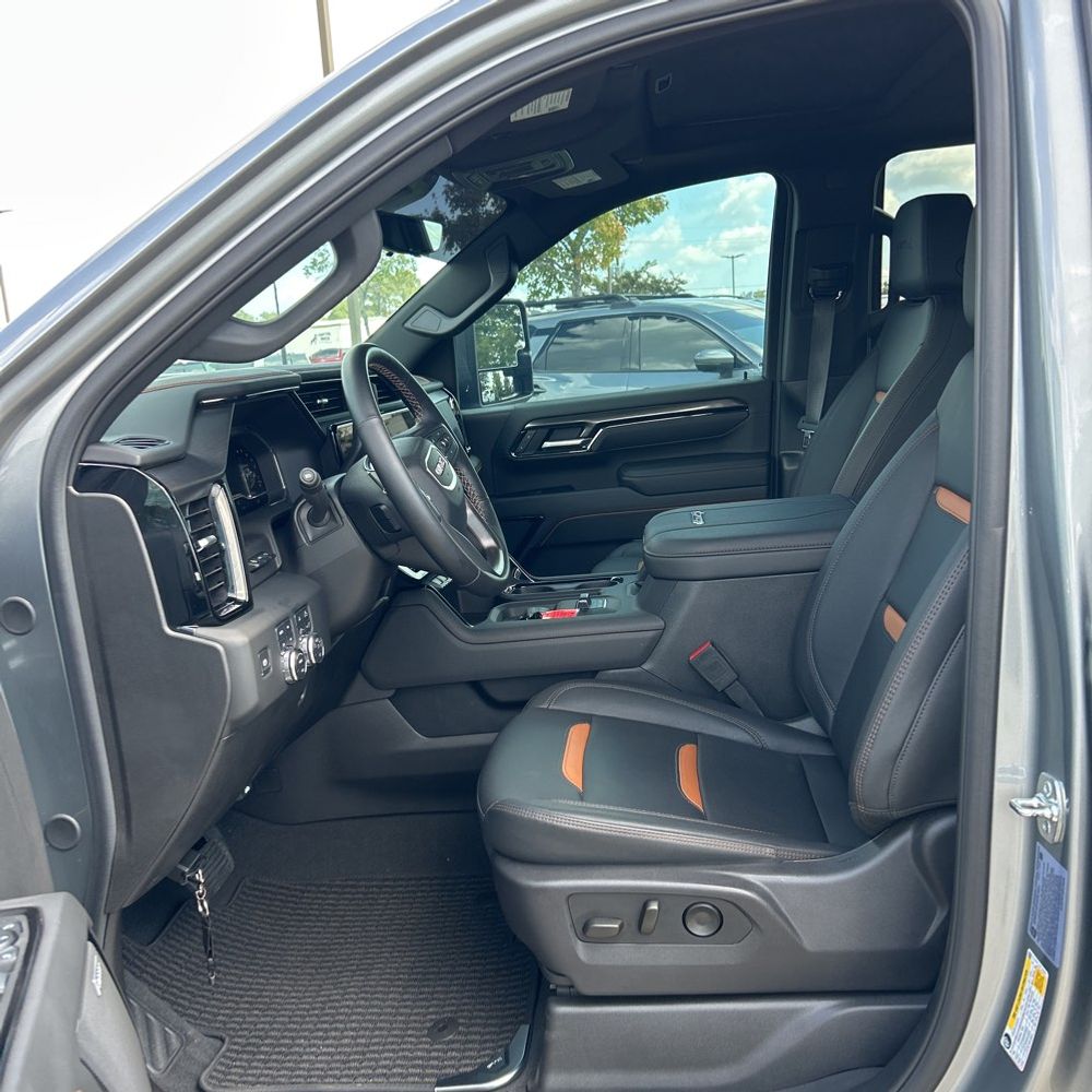 2025 GMC Sierra 2500HD AT4