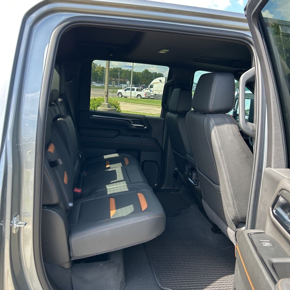 2025 GMC Sierra 2500HD AT4