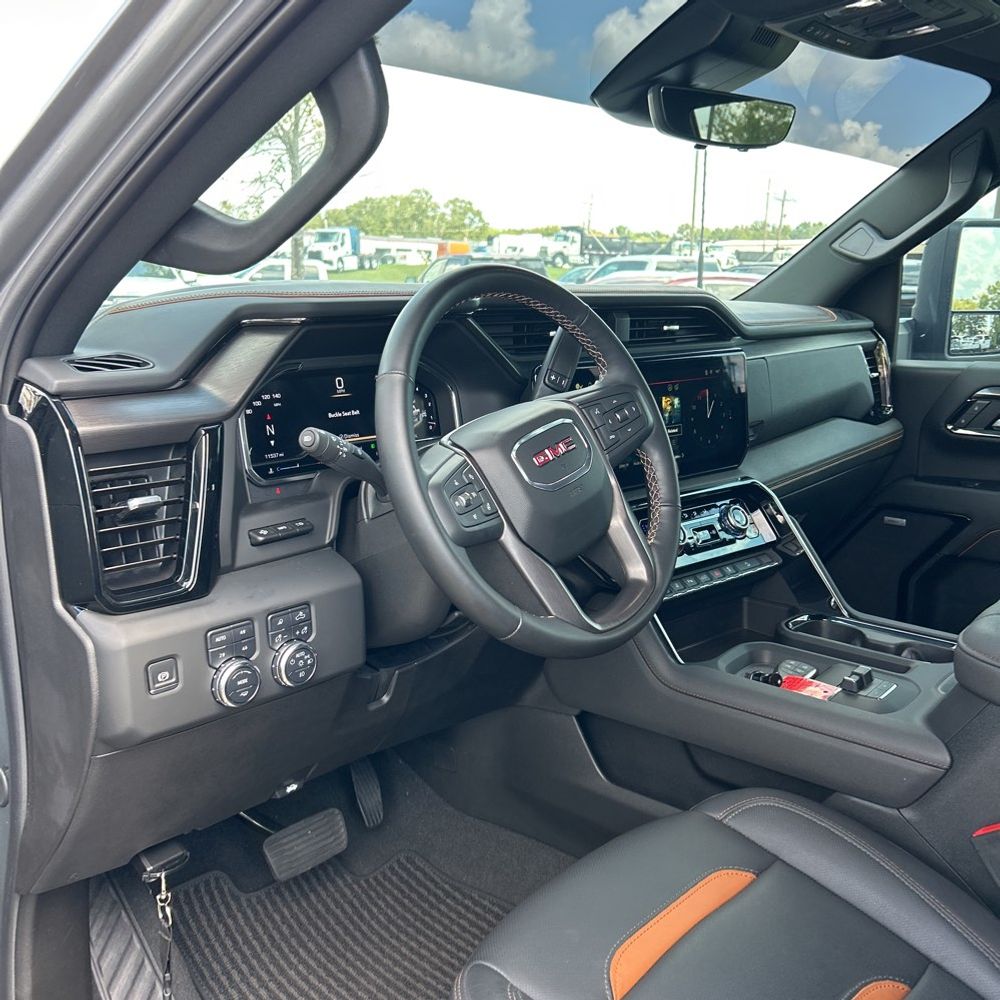 2025 GMC Sierra 2500HD AT4