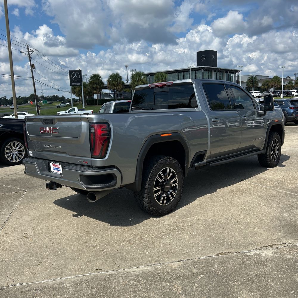 2025 GMC Sierra 2500HD AT4