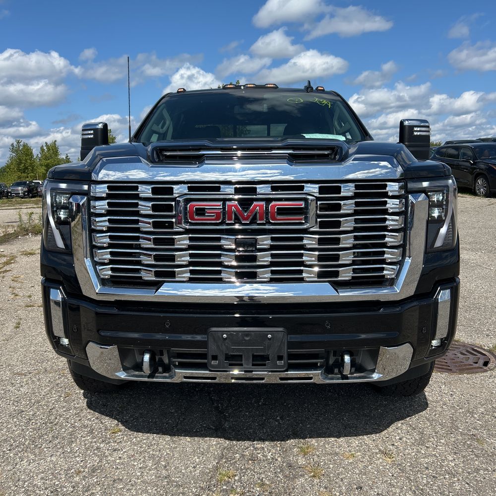 2025 GMC Sierra 2500 Denali