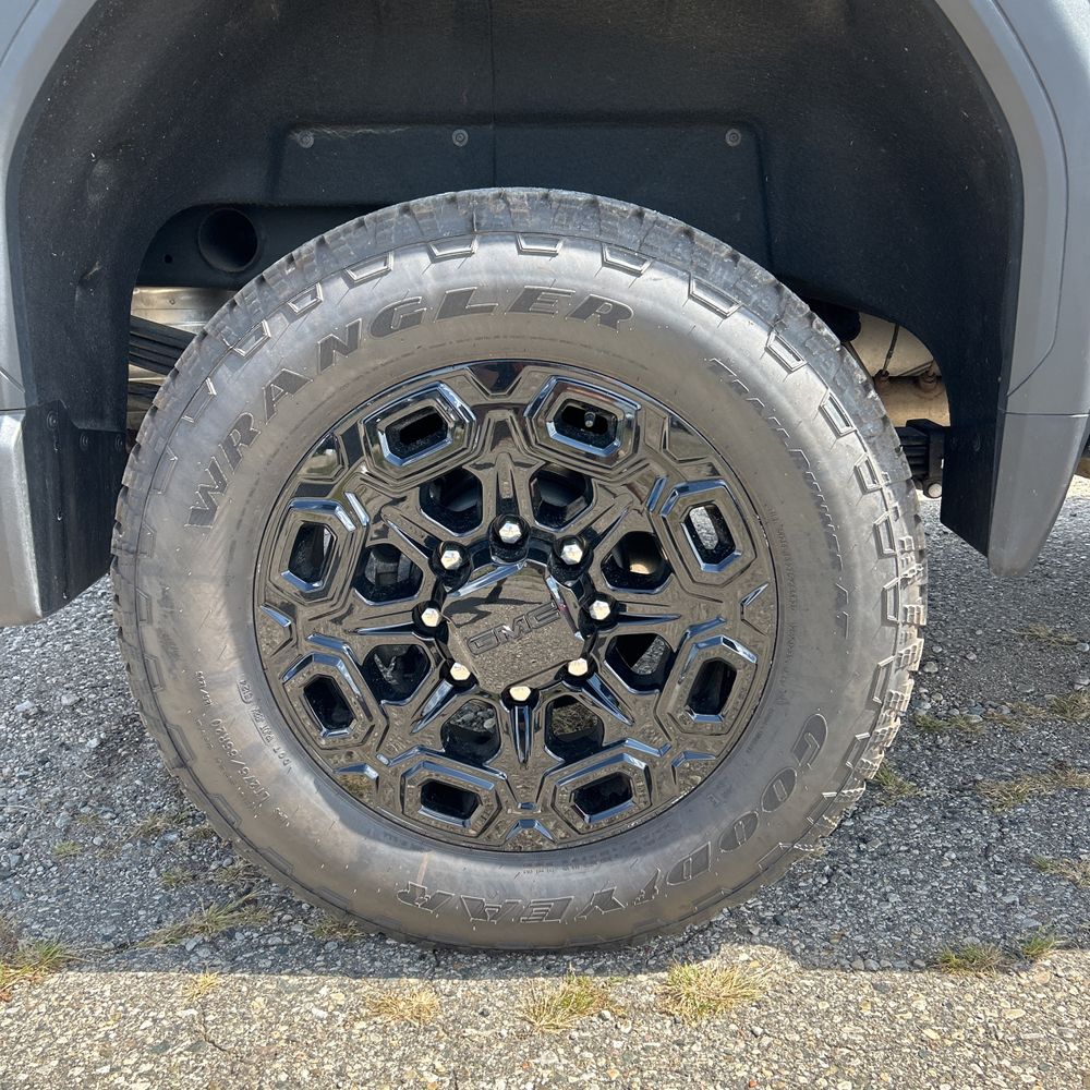 2025 GMC Sierra 2500 Denali