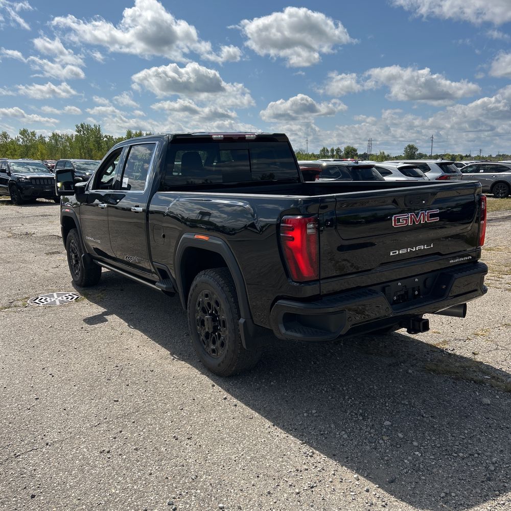 2025 GMC Sierra 2500 Denali