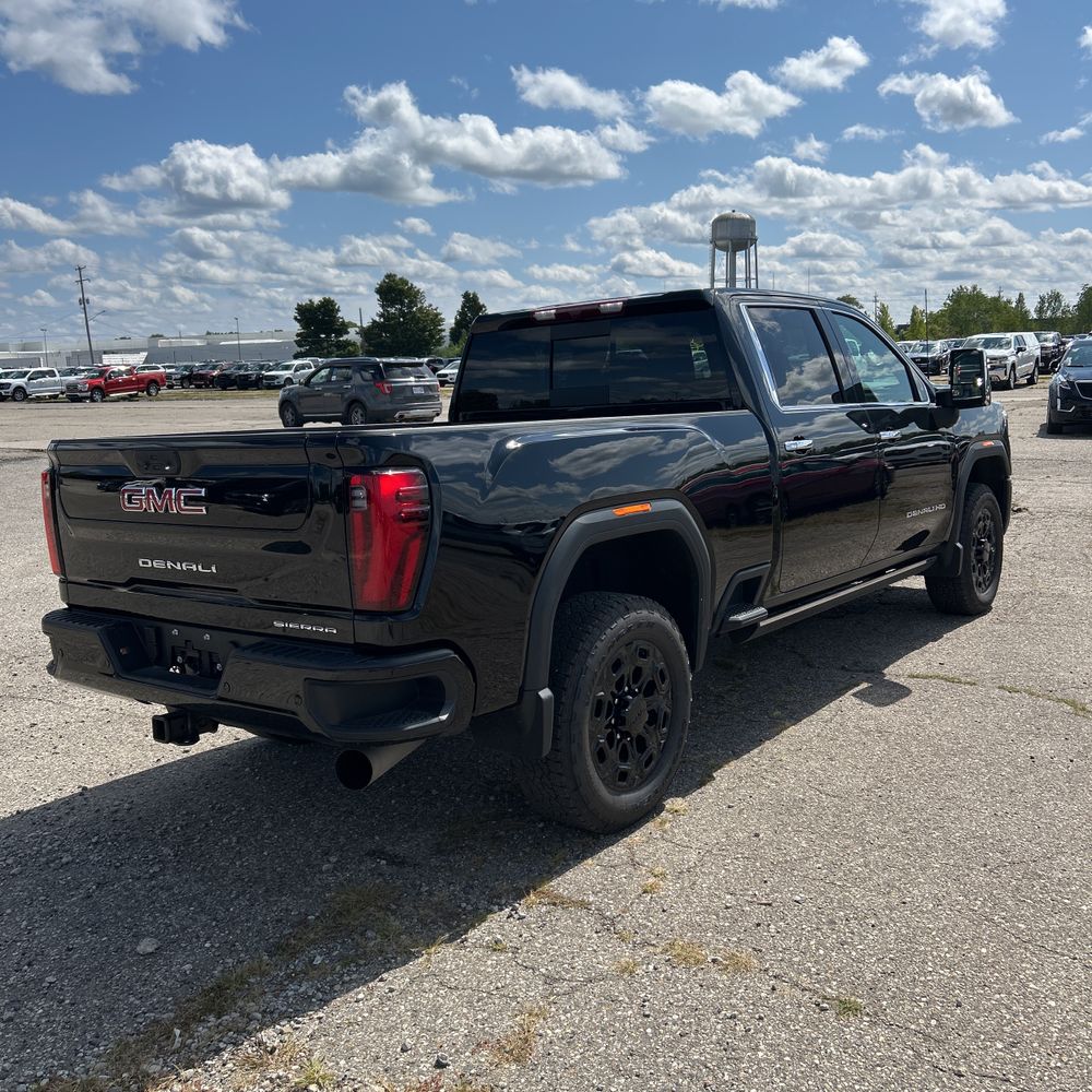 2025 GMC Sierra 2500 Denali