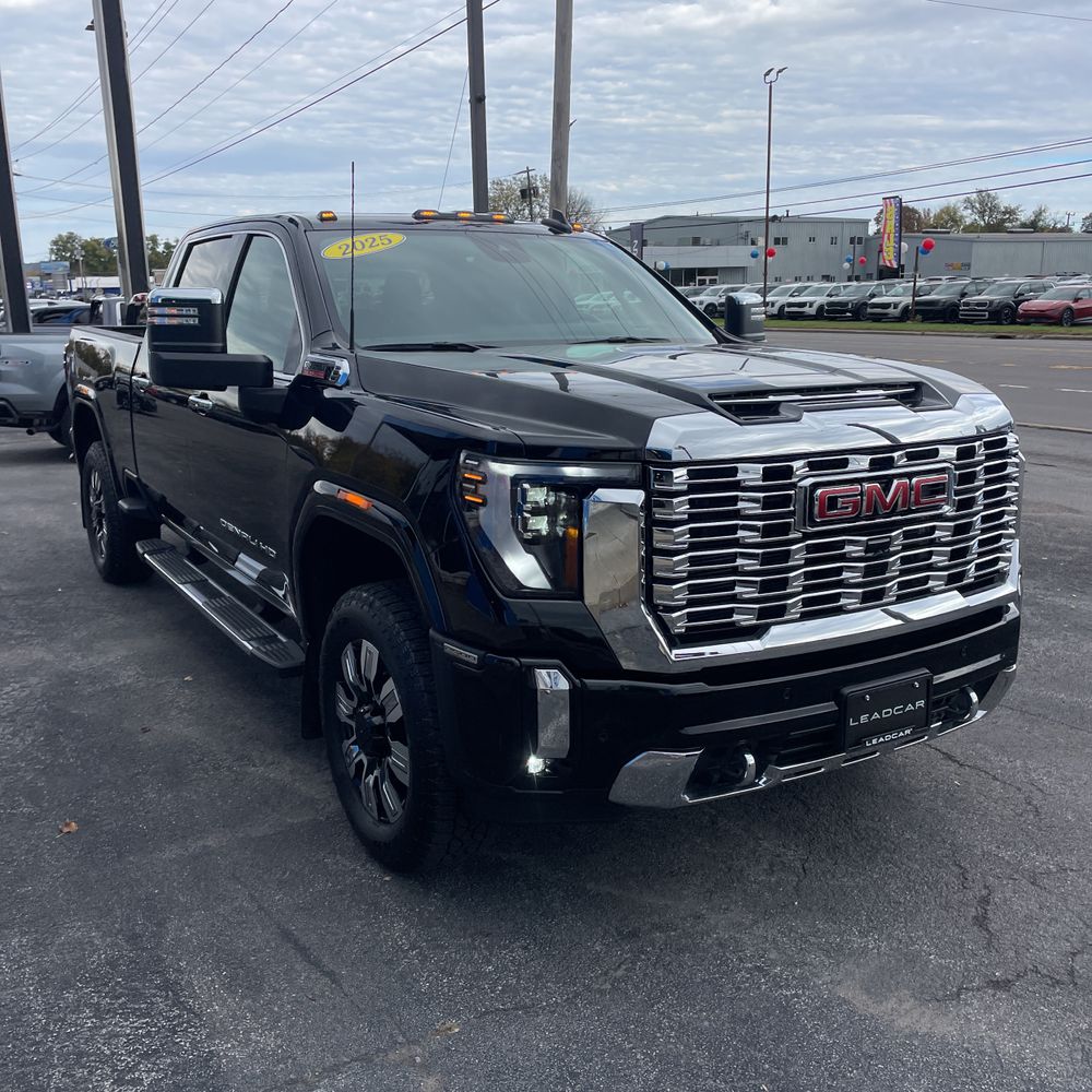 2025 GMC Sierra 2500HD Denali
