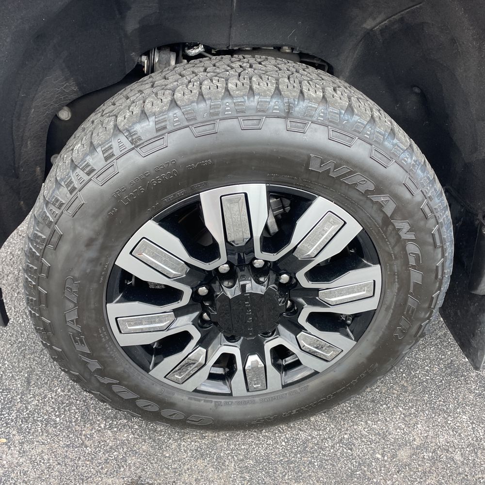 2025 GMC Sierra 2500HD Denali
