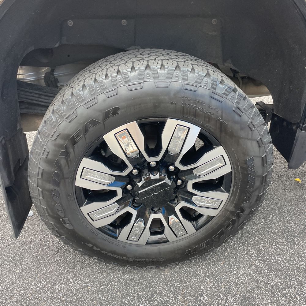 2025 GMC Sierra 2500HD Denali