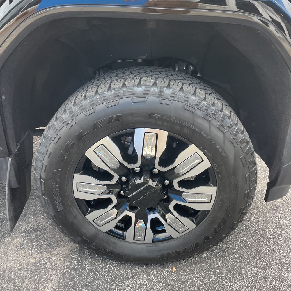 2025 GMC Sierra 2500HD Denali