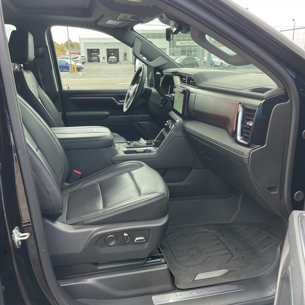 2025 GMC Sierra 2500HD Denali