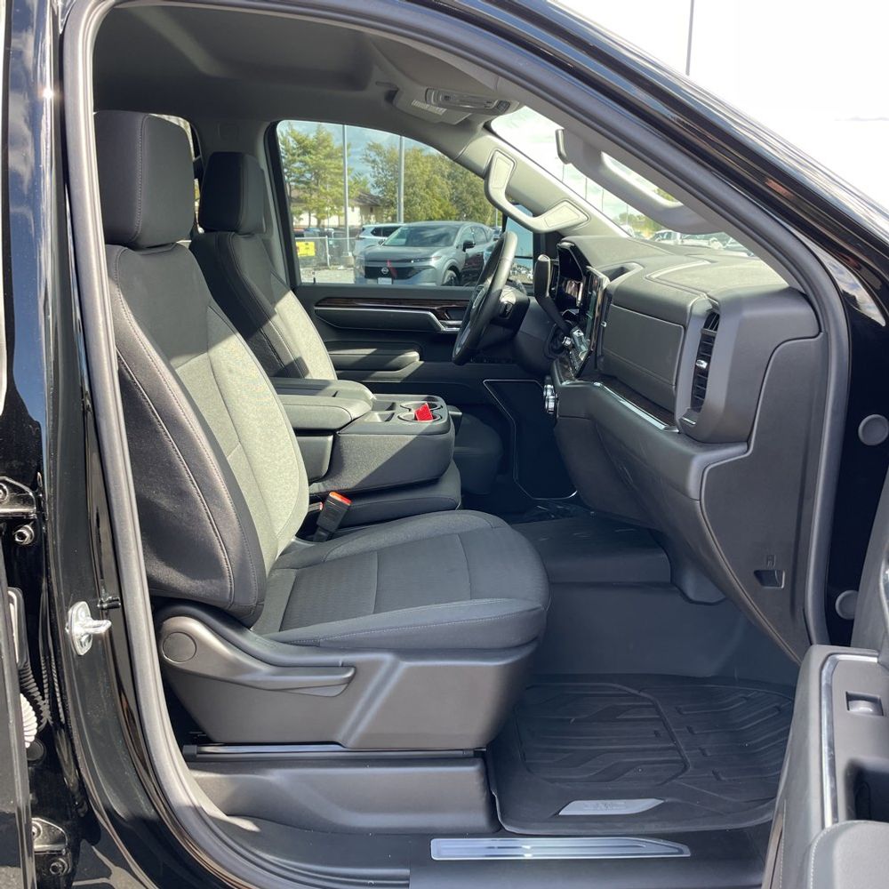 2025 GMC Sierra 3500HD SLE