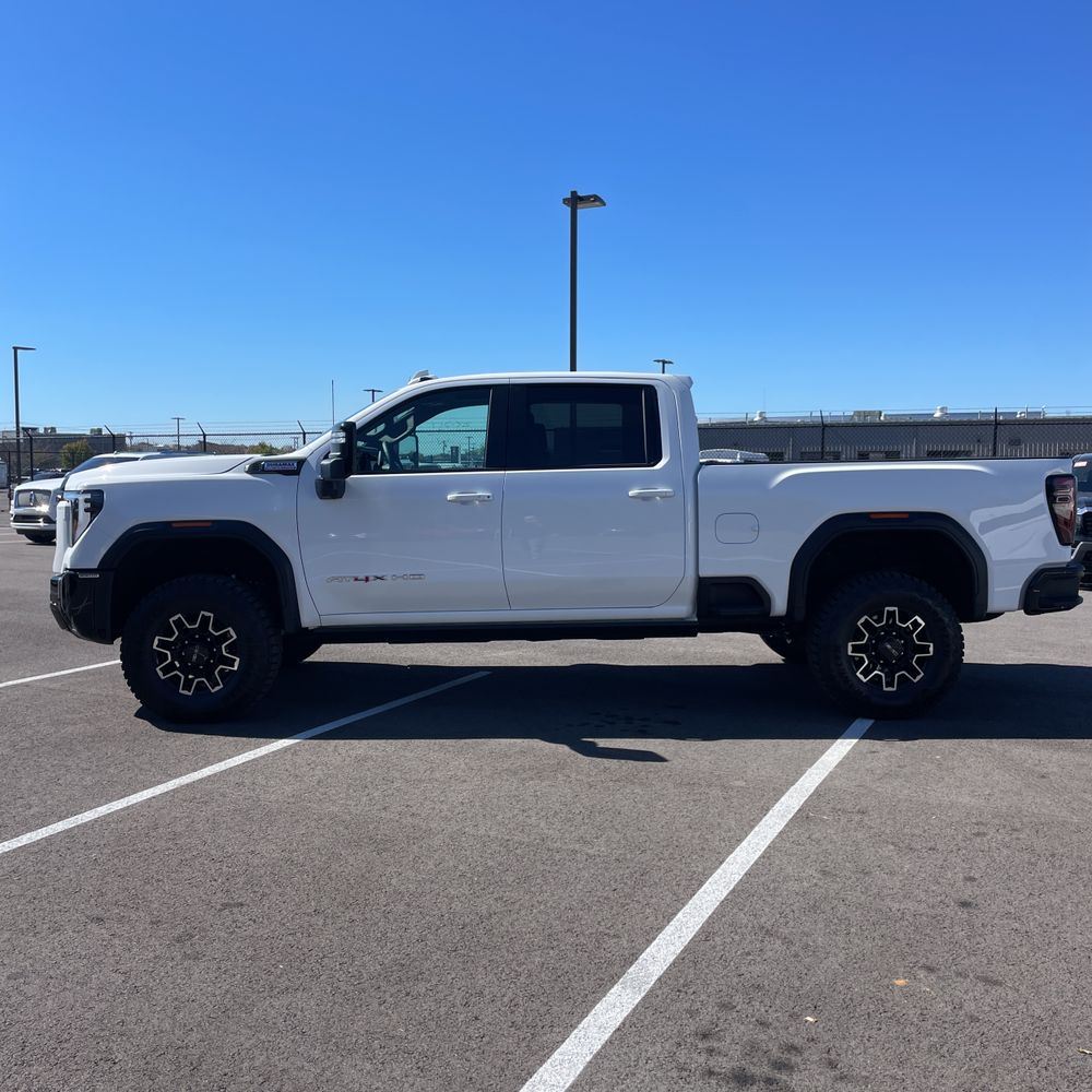 2025 GMC Sierra 2500HD AT4X