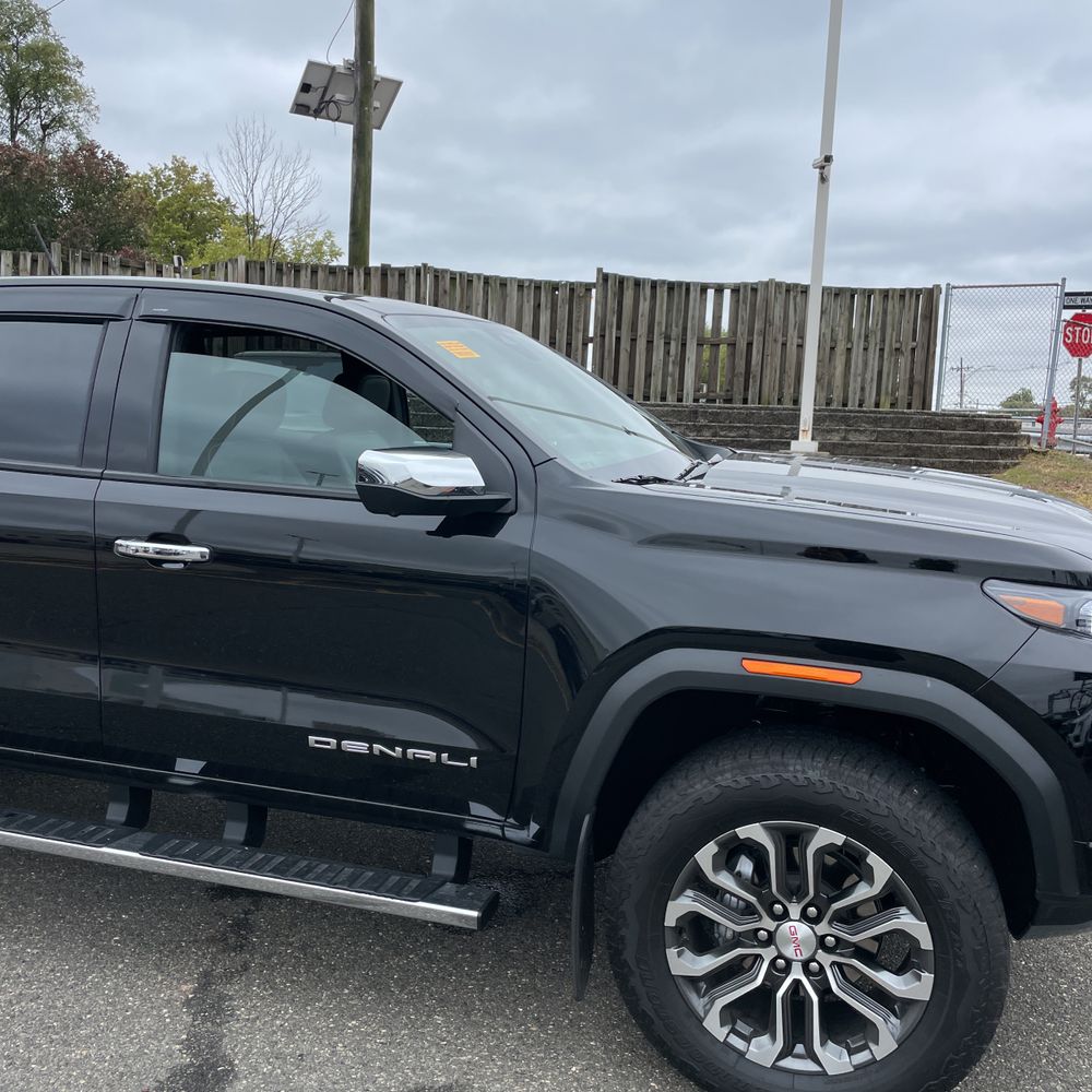 2025 GMC Canyon Denali