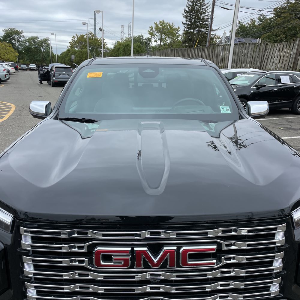 2025 GMC Canyon Denali