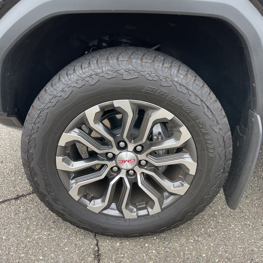 2025 GMC Canyon Denali