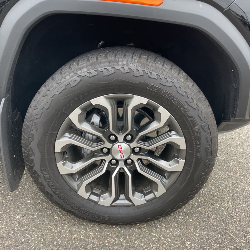 2025 GMC Canyon Denali