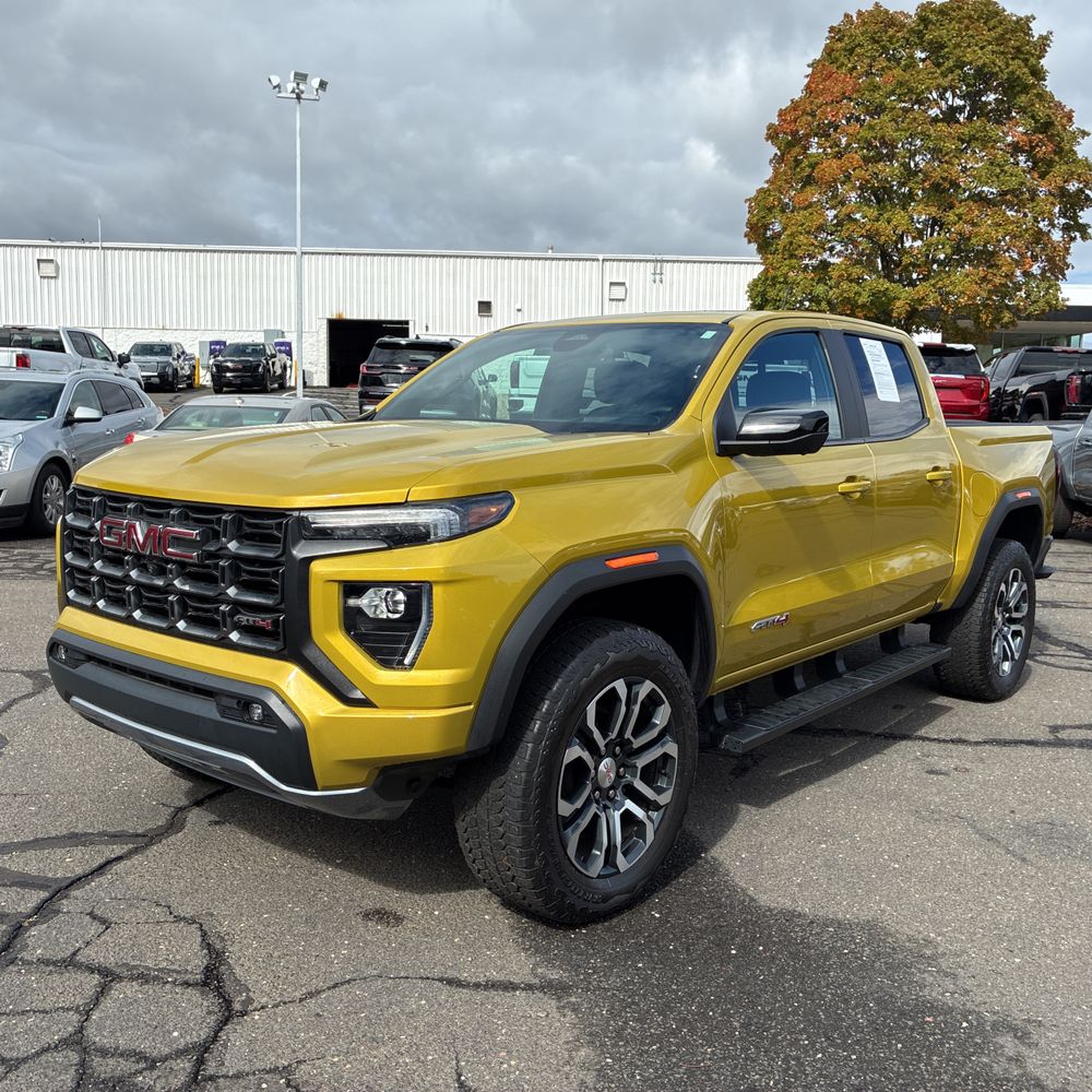 2023 GMC Canyon AT4