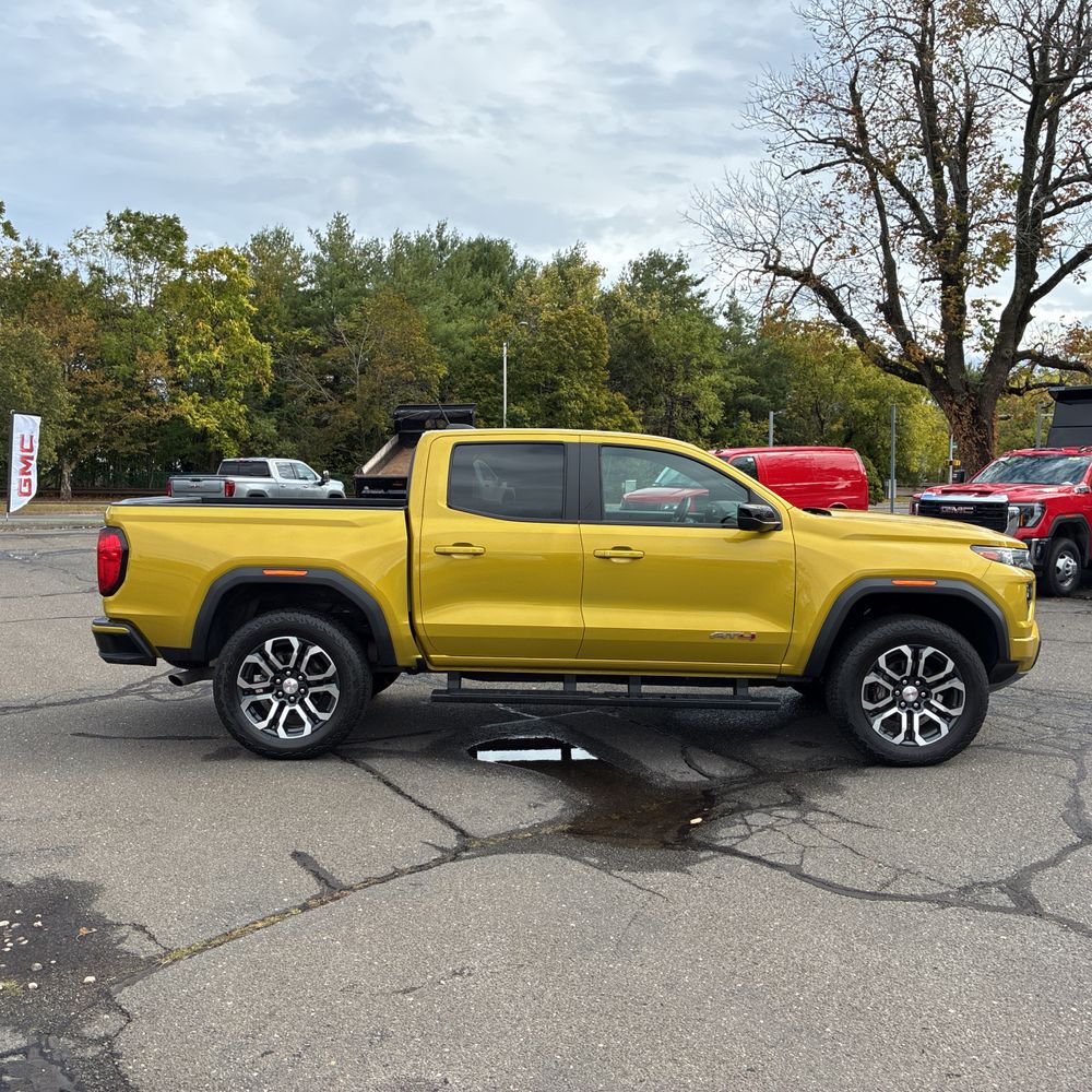2023 GMC Canyon AT4