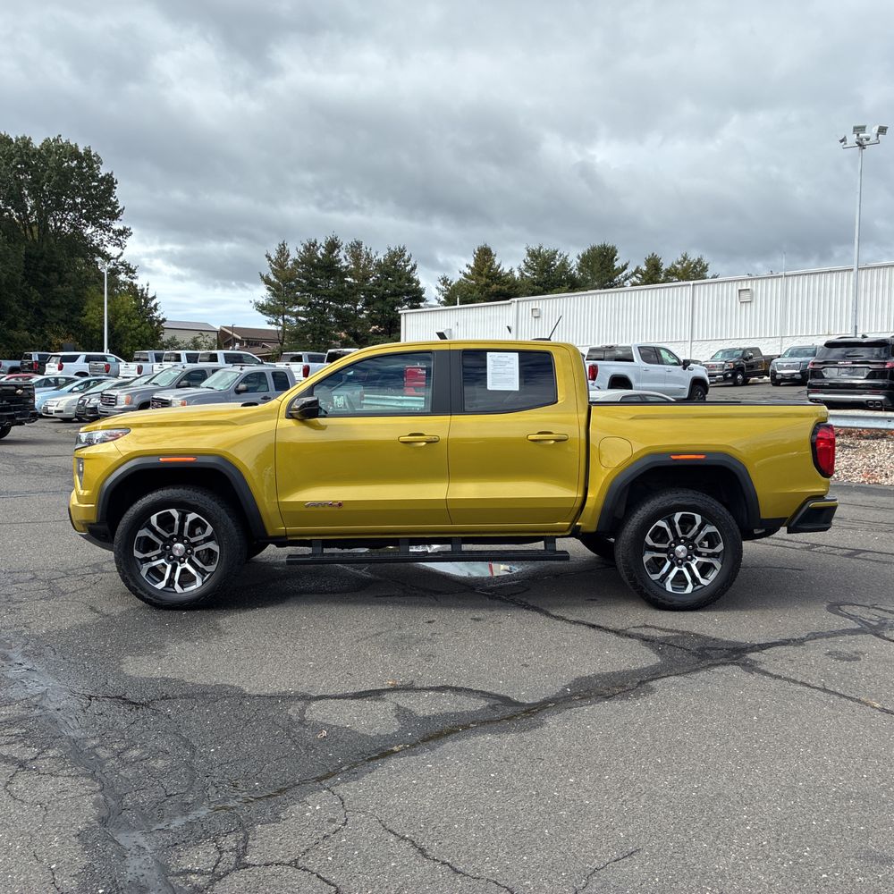 2023 GMC Canyon AT4