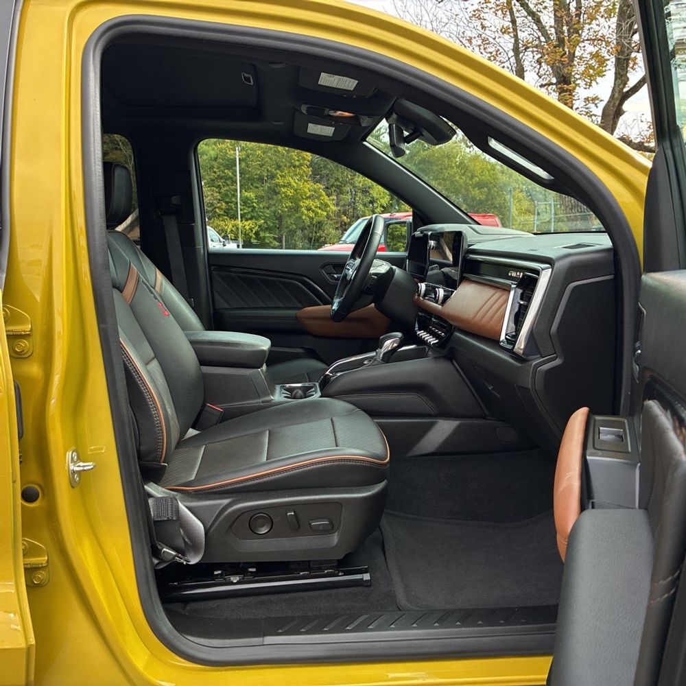2023 GMC Canyon AT4