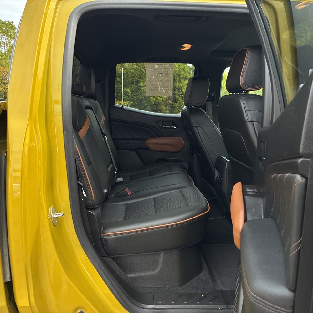 2023 GMC Canyon AT4