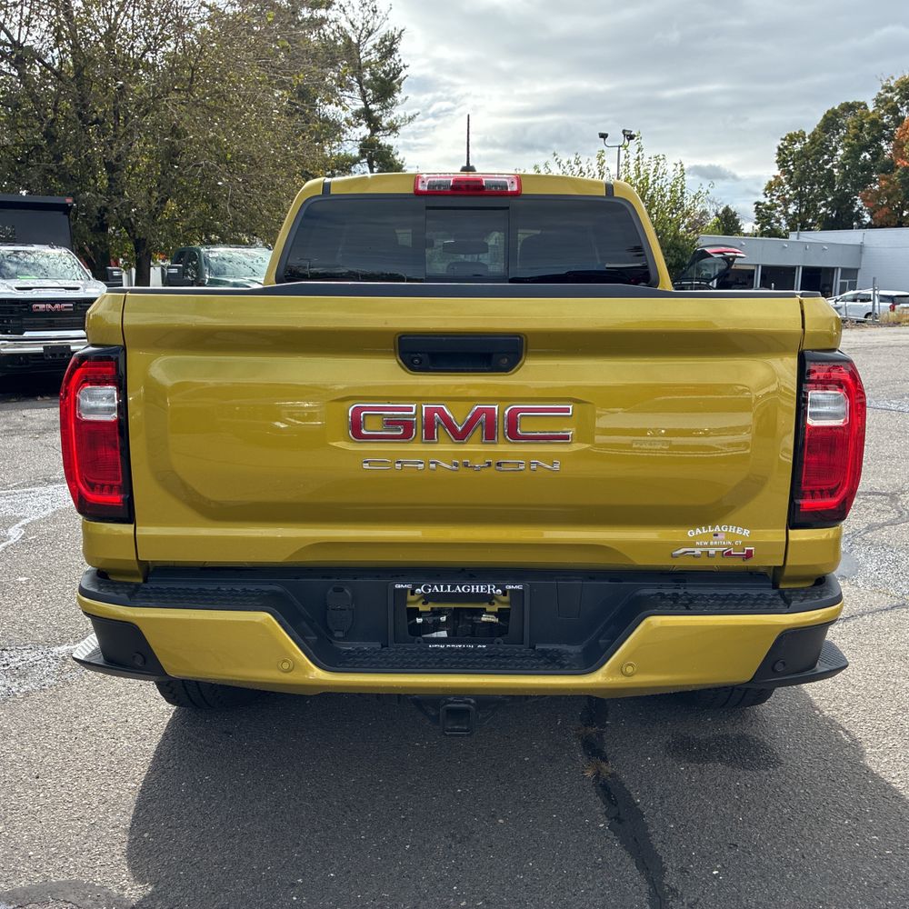 2023 GMC Canyon AT4