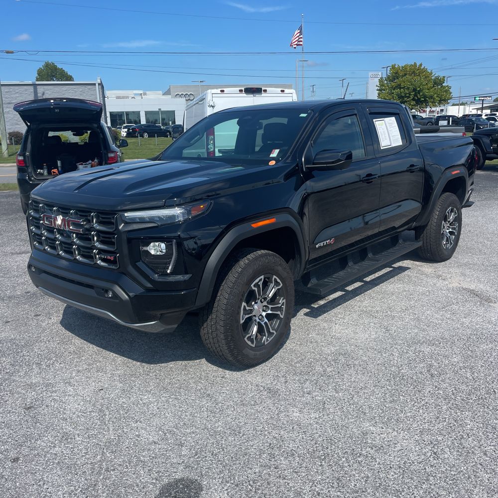 2023 GMC Canyon AT4