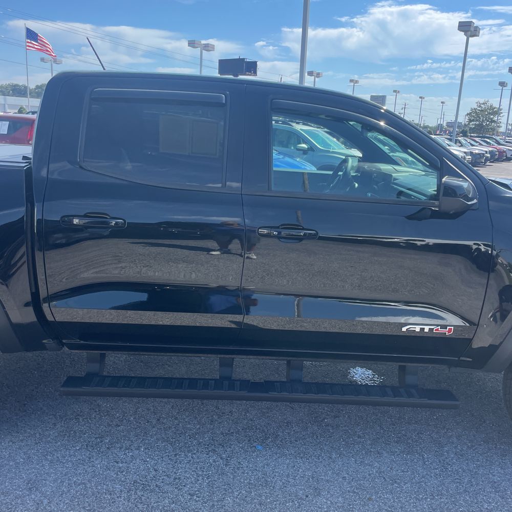 2023 GMC Canyon AT4