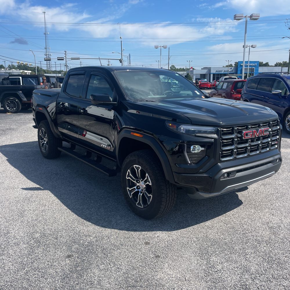 2023 GMC Canyon AT4