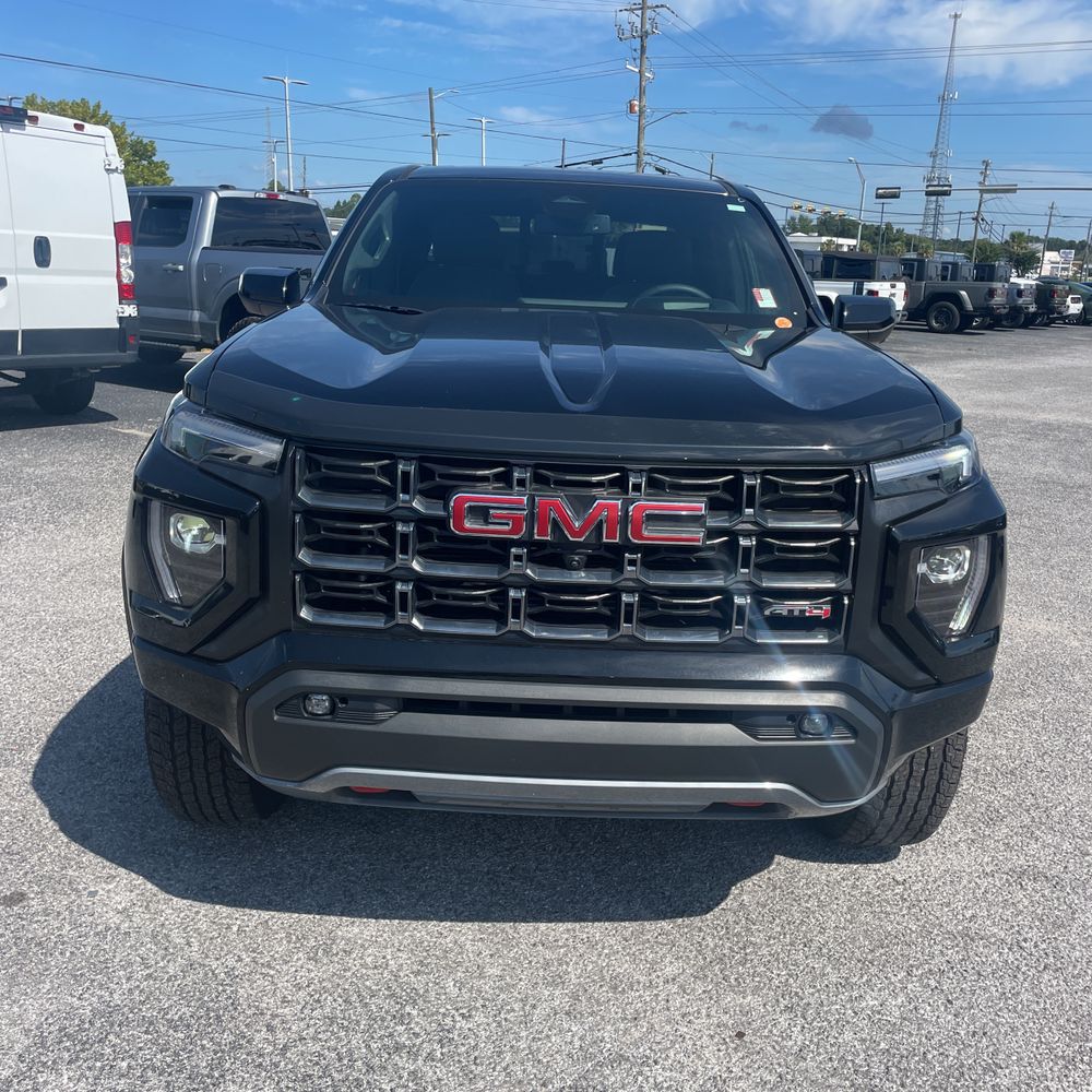 2023 GMC Canyon AT4