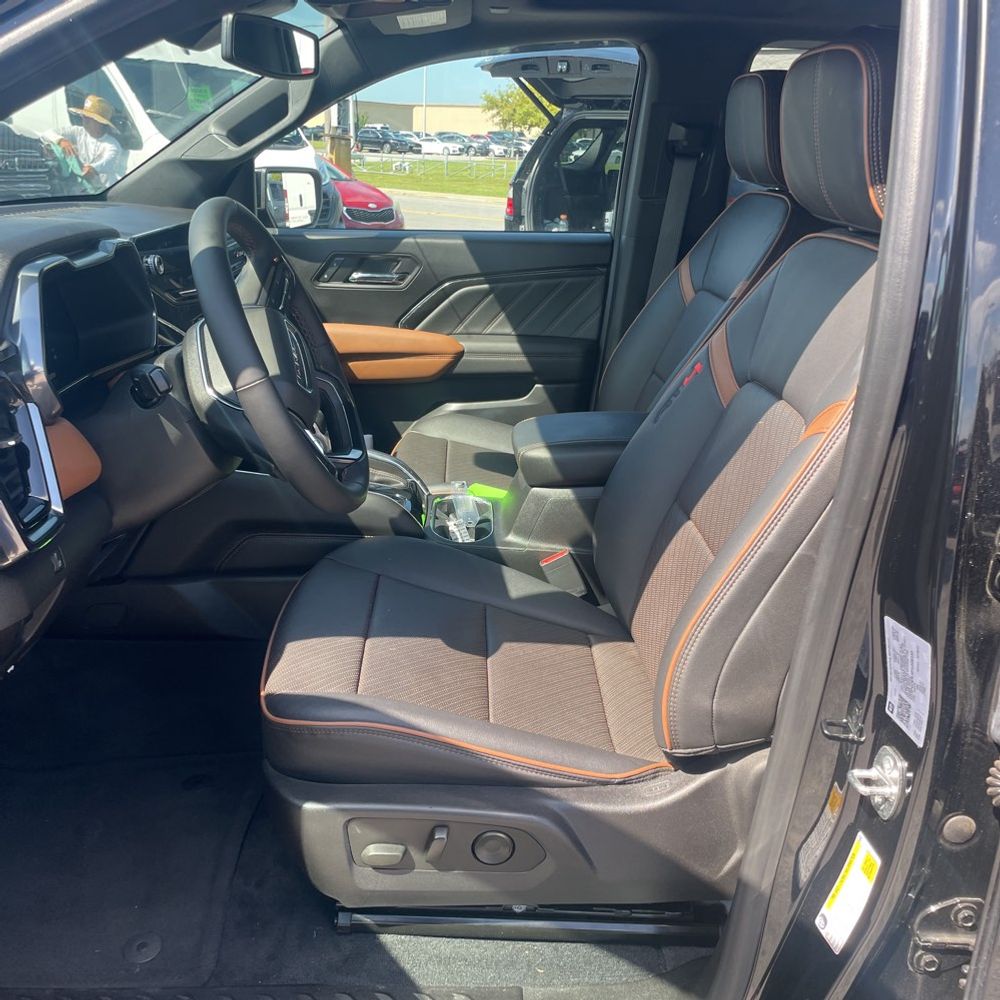 2023 GMC Canyon AT4