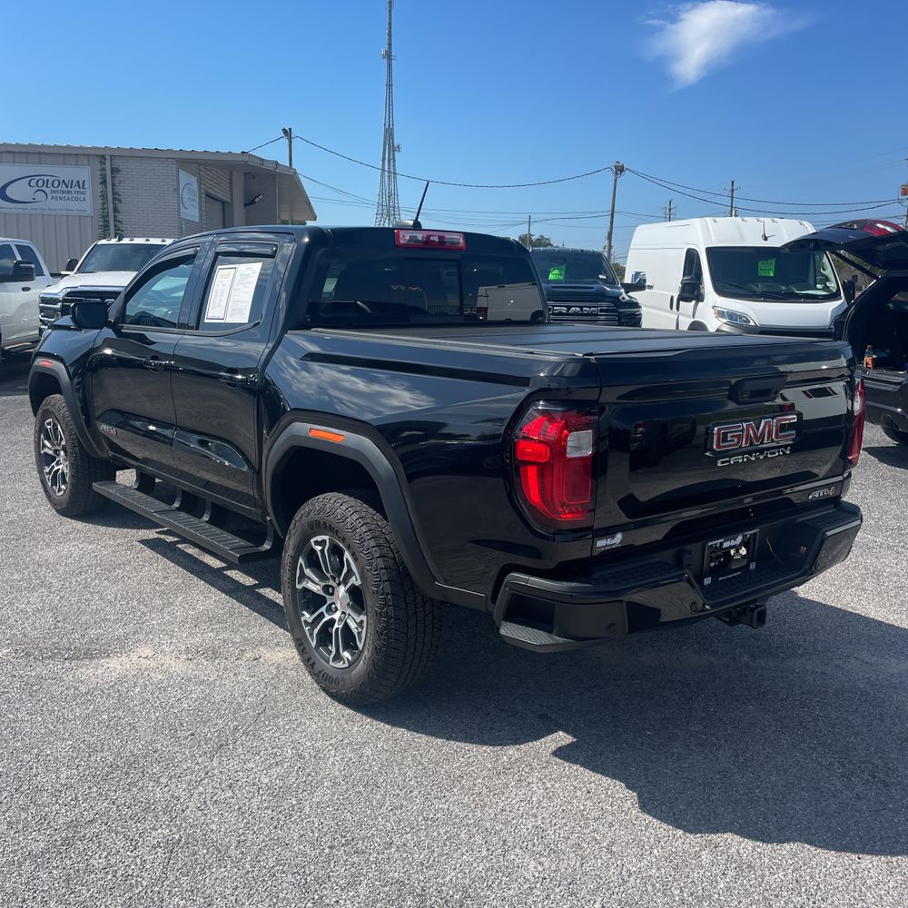 2023 GMC Canyon AT4
