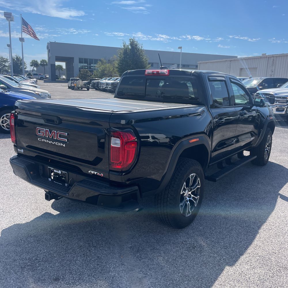 2023 GMC Canyon AT4