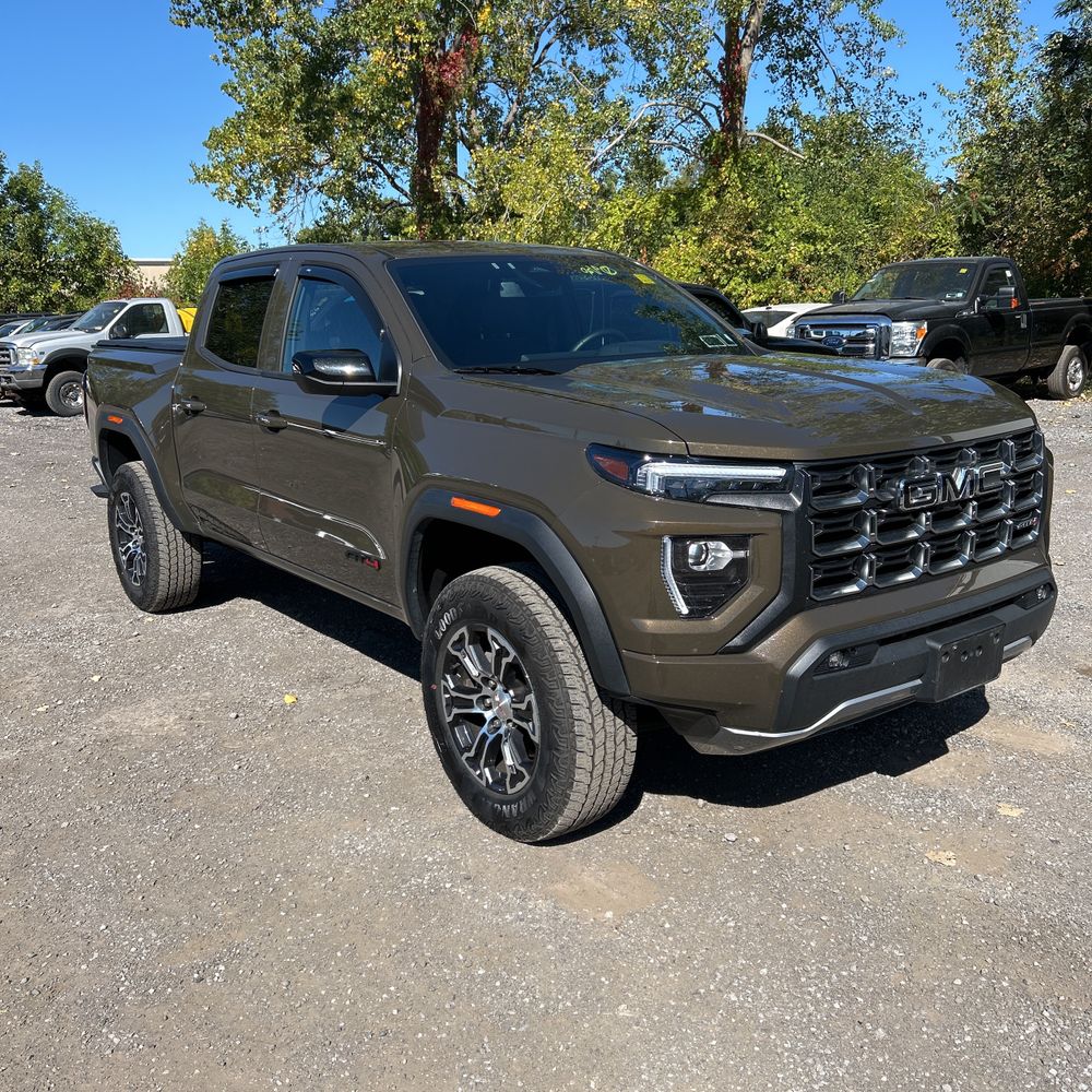 2024 GMC Canyon AT4
