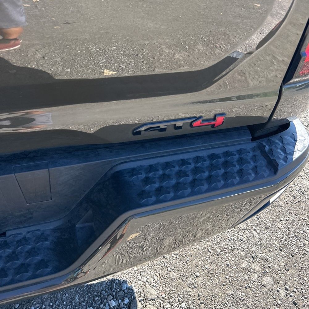2024 GMC Canyon AT4