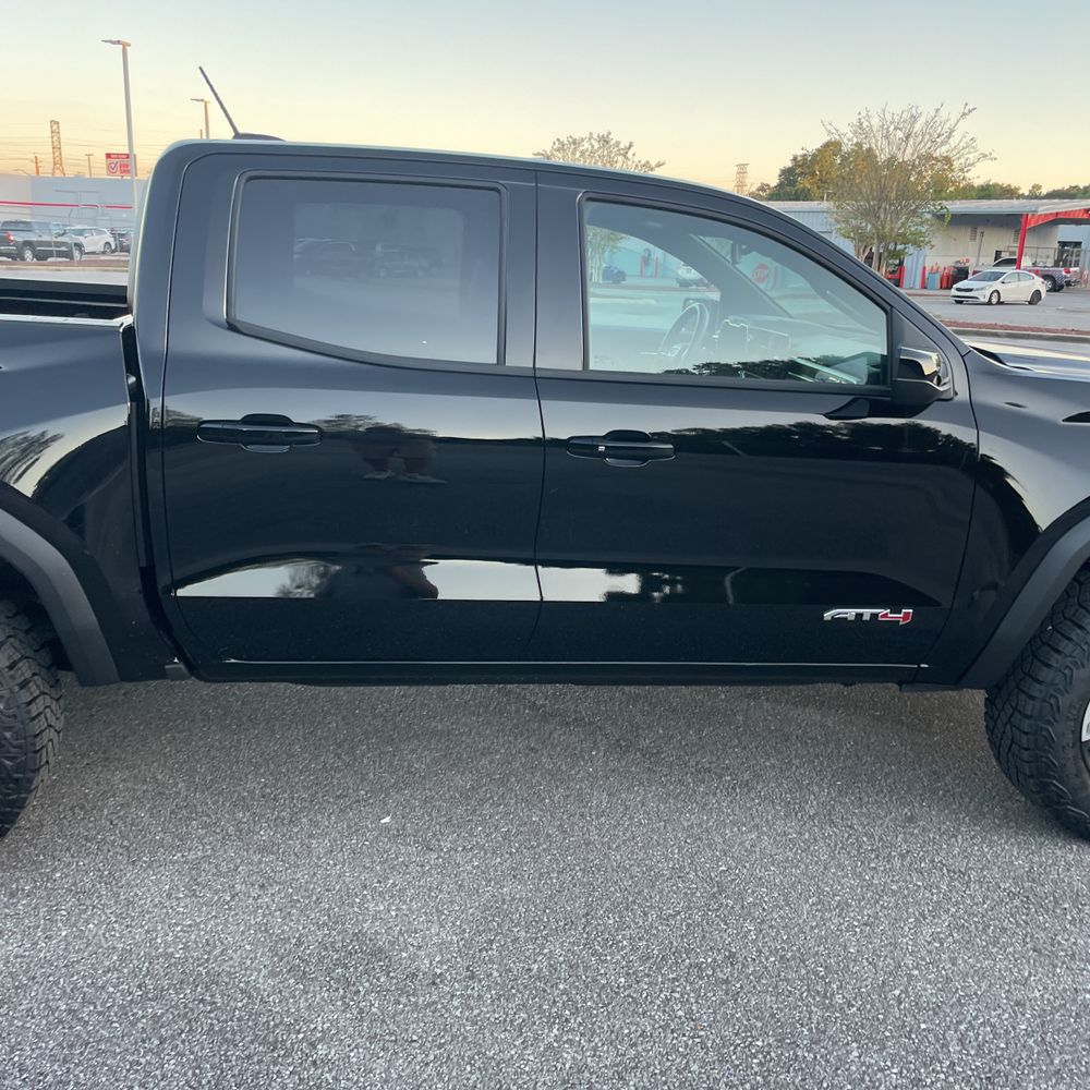 2024 GMC Canyon AT4
