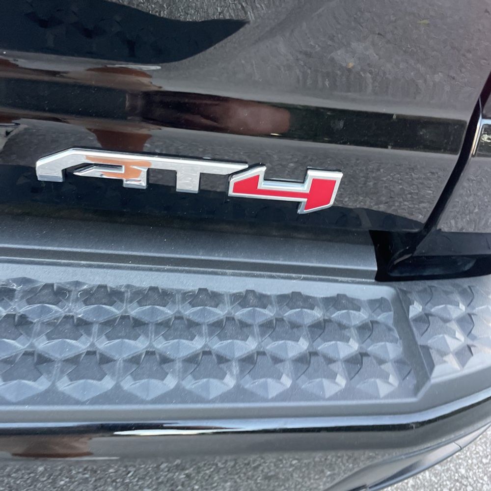 2024 GMC Canyon AT4